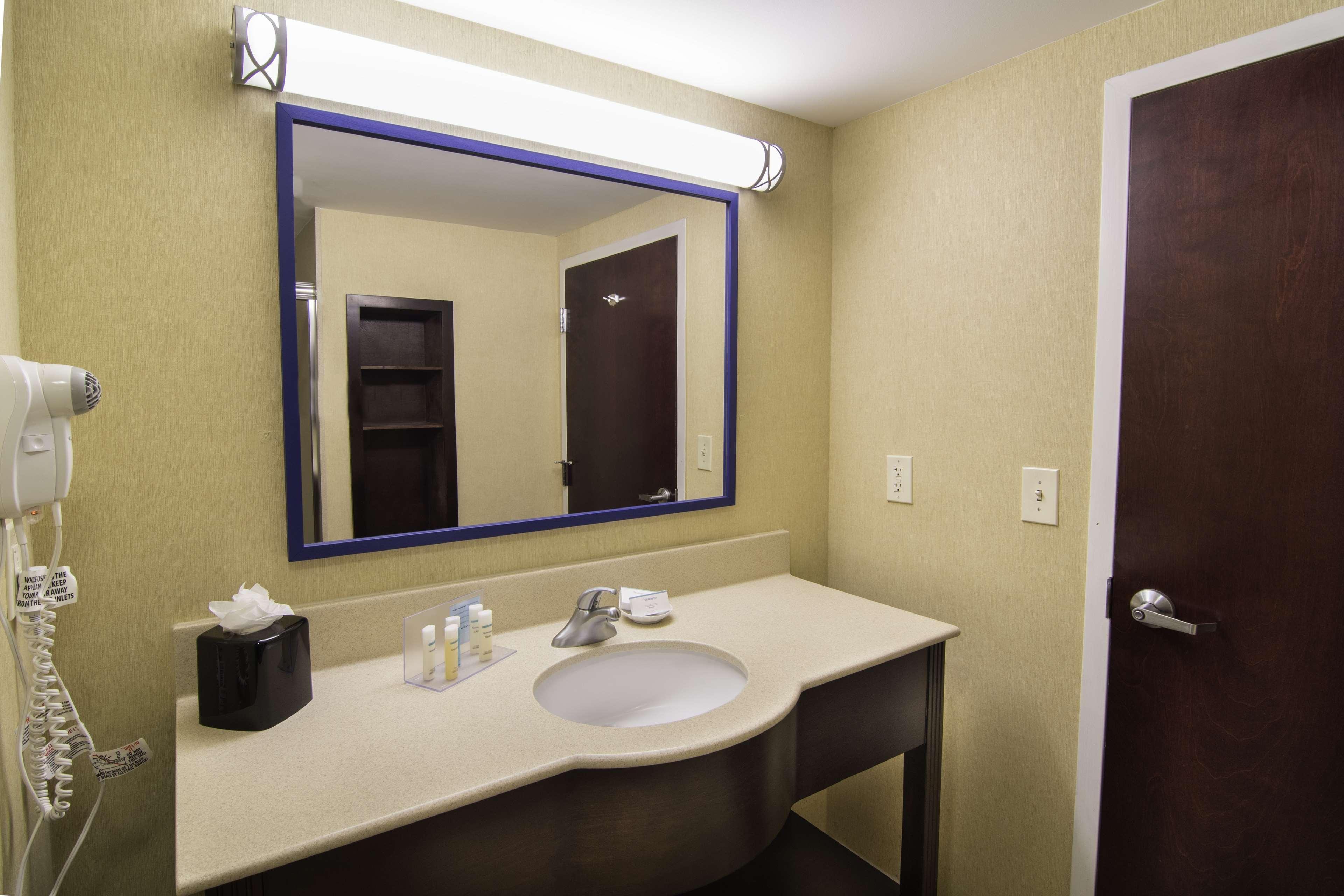 Hampton Inn Kingsland Bagian luar foto
