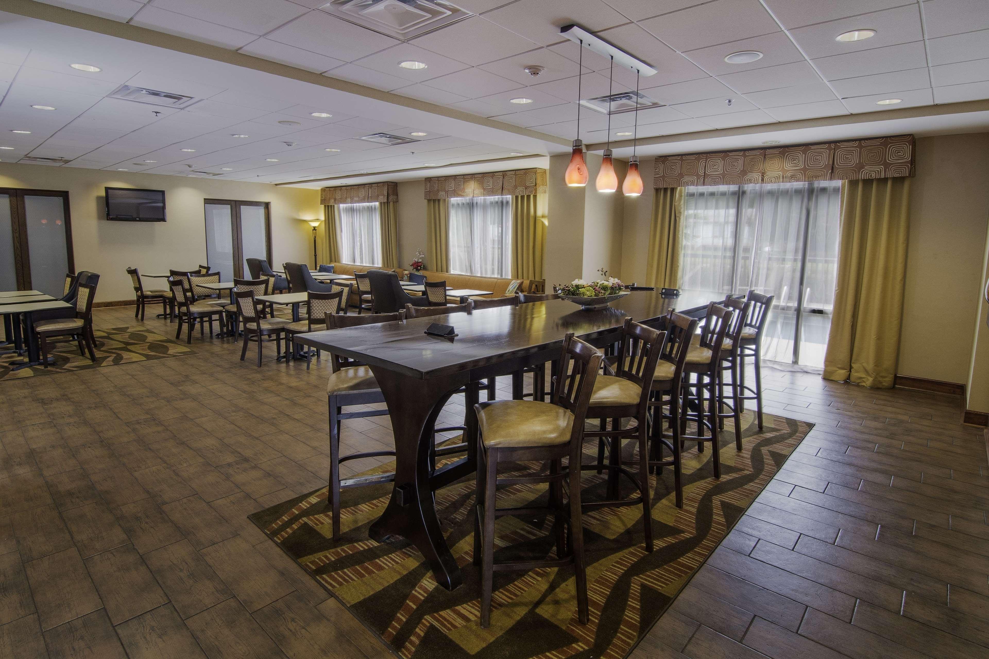 Hampton Inn Kingsland Bagian luar foto