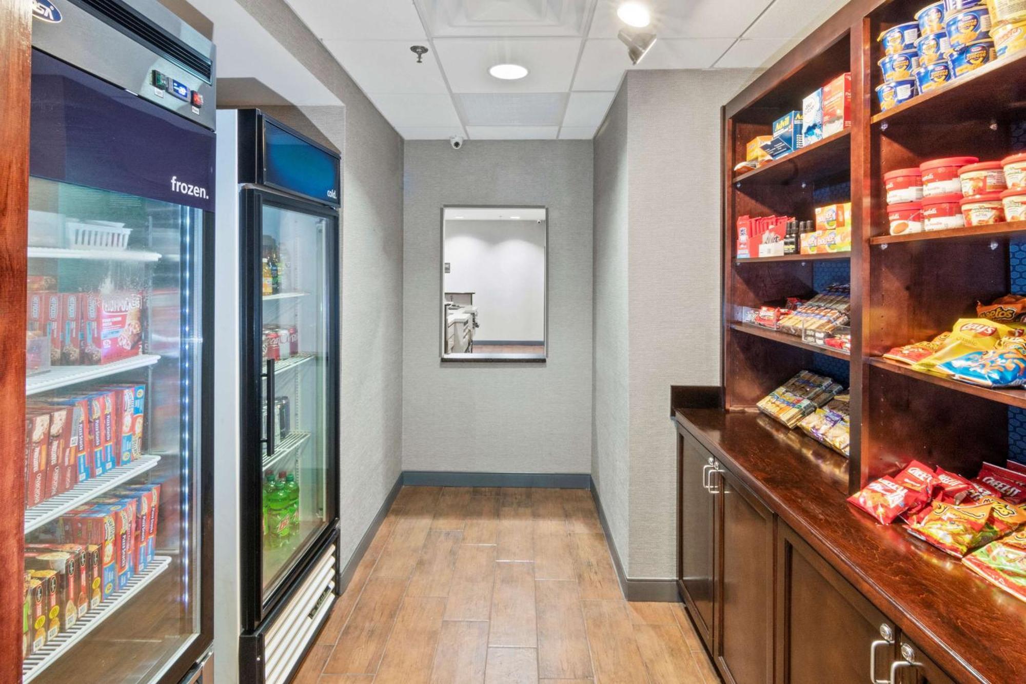 Hampton Inn Kingsland Bagian luar foto